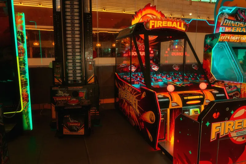 Pokie Brain in a Digital World: How Online Casinos Are Built to Feel Like Your Local